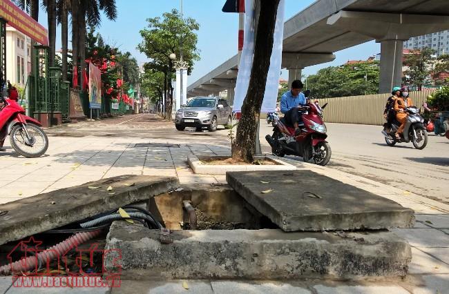 Miệng hầm công trình ngầm như 'bẫy' người đi đường ảnh 10